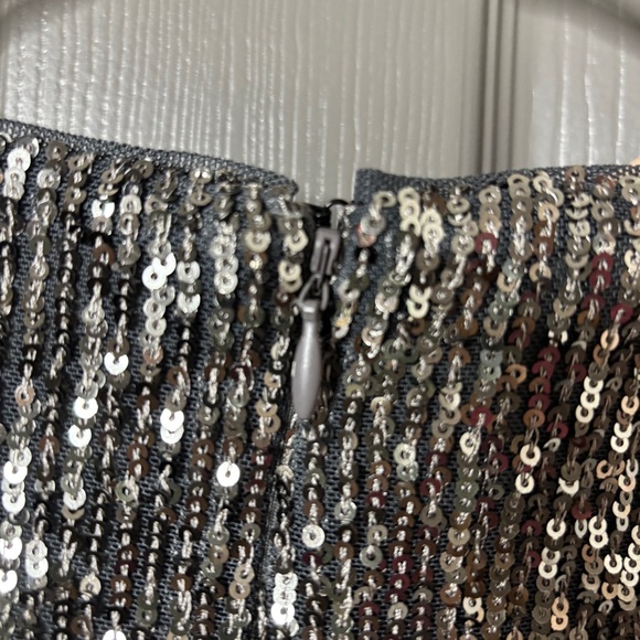 🥂Lauren Ralph Lauren New Sequined Twist Front Dress Silver and Grey Size 4 - Picture 8 of 16